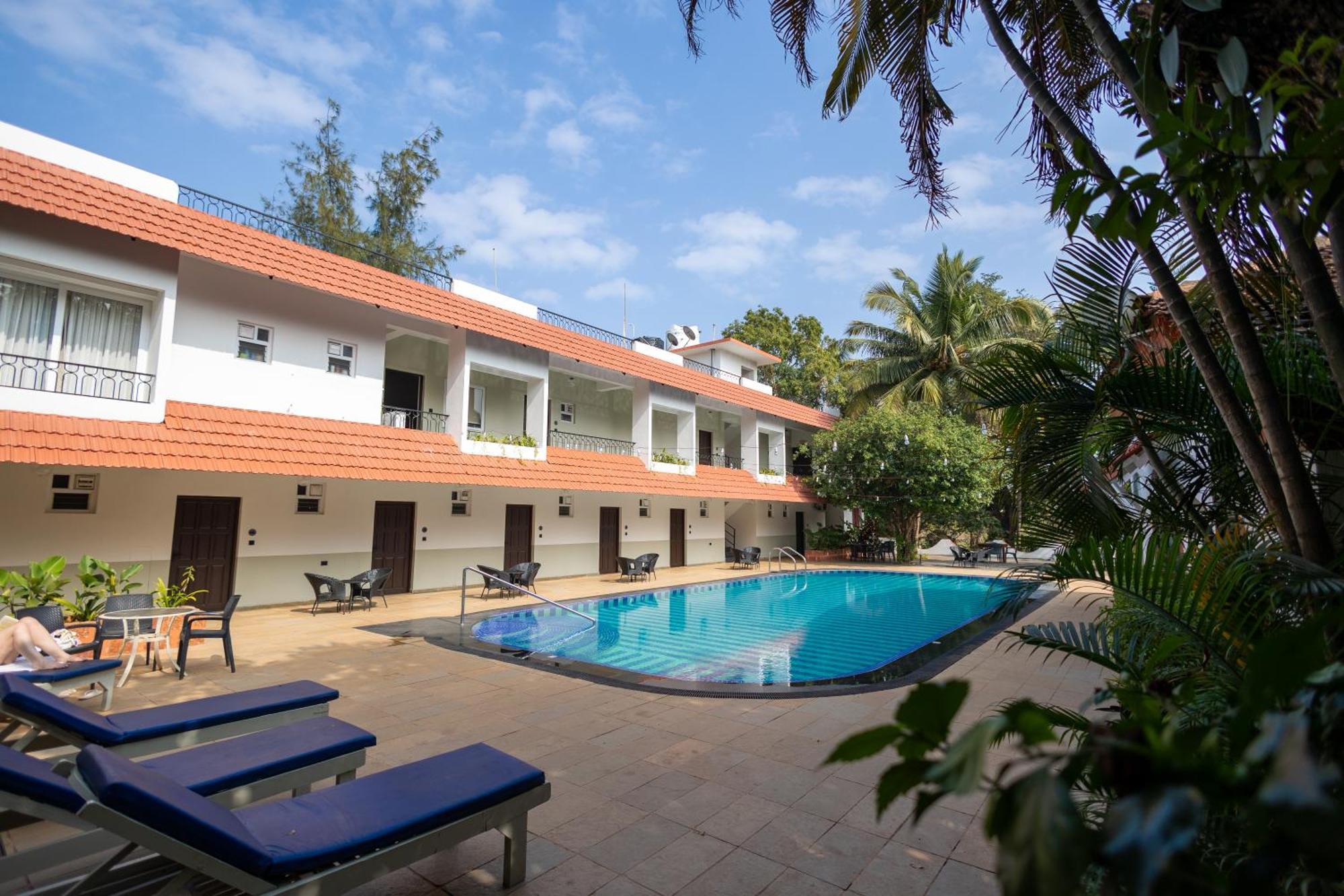 Anjuna Blue Resort Bagian luar foto